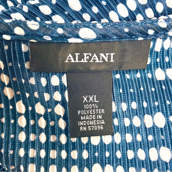 ALFANI Accordion Pleated Cold Shoulder Tunic Top Women’s SIZE XXL Blue Polka Dot - Picture 11 of 11